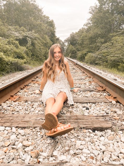 Senior Pics On Railroad Tracks, Freshman Picture Ideas, Railroad Track Photoshoot Senior Pics, Rail Road Photo Shoot, Railroad Track Senior Pictures, Train Track Senior Pictures, Rail Road Track Pictures, Traintrack Photoshoot Ideas, Train Tracks Photoshoot