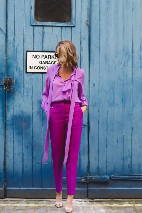 How to do Tonal Dressing - Suzanne Delahunty Stylist Magenta Monochromatic Outfit, Sophisticated Colourful Outfits, Pink Tonal Outfit, Chic Colourful Outfits, Colourful Classic Outfits, Colourful Outfits 2023, Fuschia Work Outfit, Bold Professional Outfits, Tonal Dressing Street Style