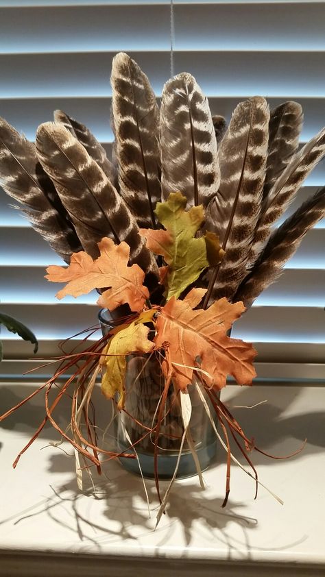 Fall Decor With Feathers, Western Thanksgiving Decor, What To Do With Turkey Feathers, Fall Feather Decor, Fall Decor With Pheasant Feathers, Grouse Feather Crafts, Turkey Feather Centerpiece, Turkey Feather Crafts, Diy Turkey Feather Decor