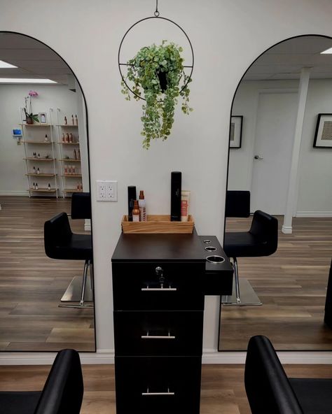 From law offices to a luxurious oasis, Studio86 has undergone an incredible makeover! Our sleek, modern aesthetic provides the perfect backdrop for your hair journey. Come experience the transformation first hand in our beautiful new space where every visit is a step towards gorgeous, healthy hair. Swipe to see more ➡️ Also a special shout-out to @thebbcabin for helping us transform this beautiful space! We couldn’t have done it without you ❤️ Thank you to everyone who helped us in thi... Decor For Beauty Salon, Wig Salon Decor, Salon Suite Decor Ideas Small Spaces, Modern Salon Aesthetic, Hair Studio Aesthetic, Hair Salon Ideas Stations, Salon Station Decor, Salon Mirror Ideas, Salon Studio Suite