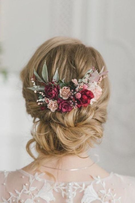 Medium Wedding Hairstyles, Romantic Bridal Updos, Flower Hair Comb Wedding, Medium Wedding, Flower Hair Clips Wedding, Bridal Hair Pieces Flower, Wedding Flower Hair, Hair Winter, Burgundy And Blush Wedding