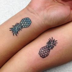 2,538 mentions J’aime, 366 commentaires – Roberto Euán (@goldlagrimas) sur Instagram : « Baby pineapples on Yoli and @ellymuskus I love you guys, thank you. ✨ #pineapple #tattoo » Pineapple Tattoo Ideas, Pineapple Tattoos, Pinapple Tattoos, Tattoo Ideas For Couples, Pineapple Tattoo, Hawaiian Tattoo, Bff Tattoos, Friendship Tattoos, Best Friend Tattoos