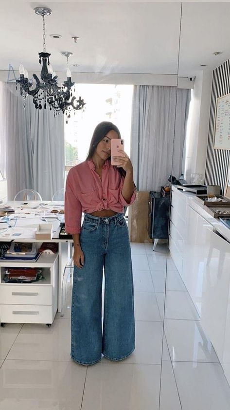 Wide Leg Outfit, Flare Jeans Style, Wide Leg Jeans Outfit, Outfits Con Jeans, Mom Jeans Outfit, Elegante Casual, Causual Outfits, Casual Chic Outfit, Fashion Mistakes