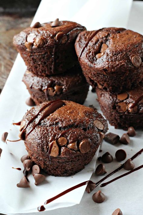 Nesquik Muffins - Delicious Made Easy Chocolate Protein Muffins, Double Chocolate Zucchini Muffins, Healthy Chocolate Muffins, Chocolate Pumpkin Bread, Chocolate Greek Yogurt, Zucchini Chocolate Chip Muffins, Greek Yogurt Muffins, Quinoa Muffins, Chocolate Zucchini Muffins