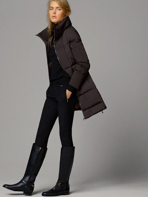 . Mode Mantel, Woman In Black, Black Riding Boots, Trending Fashion Outfits, Fashion Weeks, Coat Black, 가을 패션, Street Style Outfit, Massimo Dutti