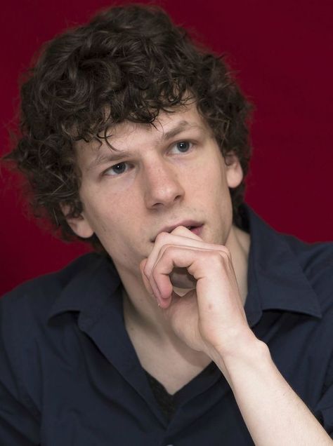 Jessie Eisenberg, Spy Shows, Jesse Eisenberg, Magic Man, Ideal Man, Cute Actors, Guys Be Like, Pretty Men, Guys And Girls