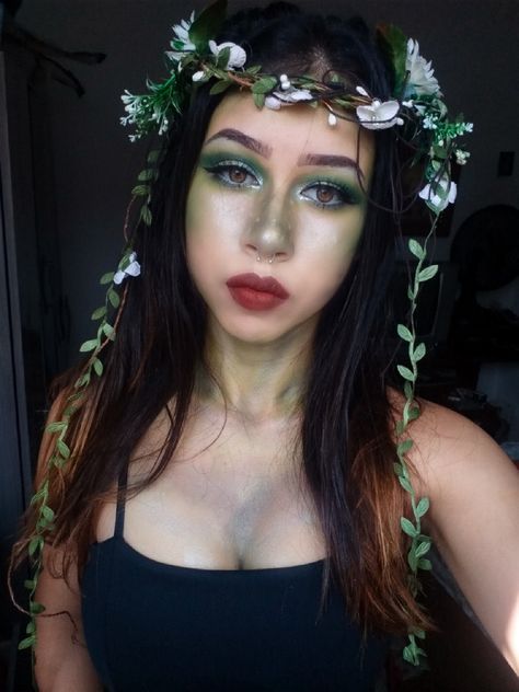 Woodland Nymph Makeup, Mother Nature Makeup Ideas, Woodsy Makeup, Wood Nymph Makeup, Mother Earth Makeup, Mother Nature Halloween Costume, Mother Nature Costume Makeup, Mother Nature Makeup, Mother Nature Costume Diy