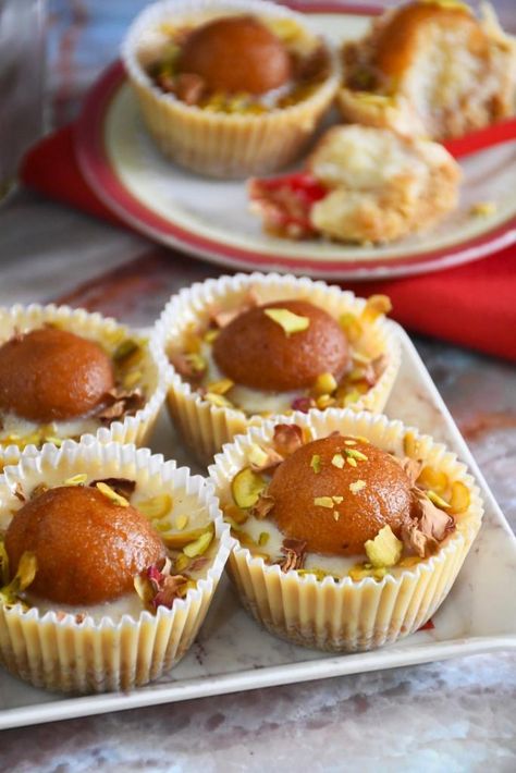 Eggless GulabJamun Cheesecake Cups Gulab Jamun Cheesecake, Shooters Recipes, Dessert Shooters Recipes, Easy Indian Dessert, Egg Free Baking, Dessert Shooters, Cheesecake Cups, Chocolate Recipes Homemade, Homemade Recipes Dessert