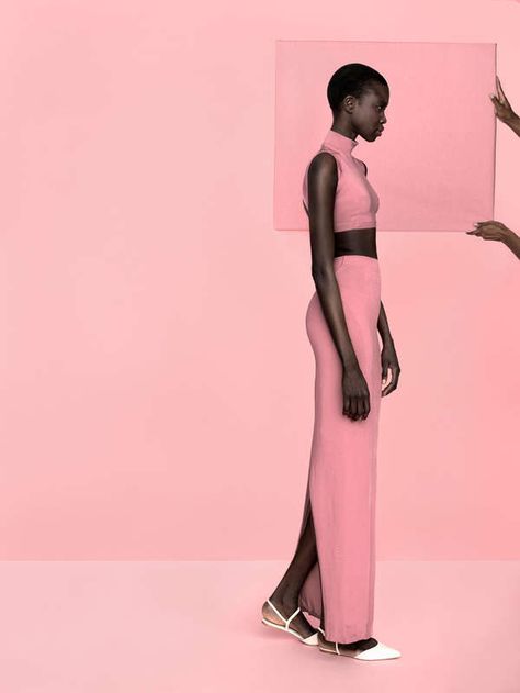 nhykor in bloom - The striking ‘Nhykor in Bloom’ editorial is found in the seventh issue of June 2013’s The Lab Magazine. The shoot features the Su... Portrait Aesthetic, Viviane Sassen, Colour Fashion, Mode Editorials, Peach Fuzz, Pink Dresses, Pink Wall, Foto Art, Everything Pink