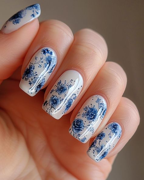 Porcelain Nail Art, Chinese Nails Designs, Blue Floral Nails, Xiaohongshu Nails, Nails Douyin, Beachy Nail Designs, Chinese Nails, Douyin Nails, Insta Nails