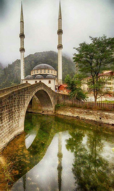 Uzungöl Más Trabzon Turkey, Visit Turkey, Beautiful Mosques, Turkey Travel, Islamic Architecture, Beautiful Places In The World, Istanbul Turkey, Most Beautiful Places, Tibet