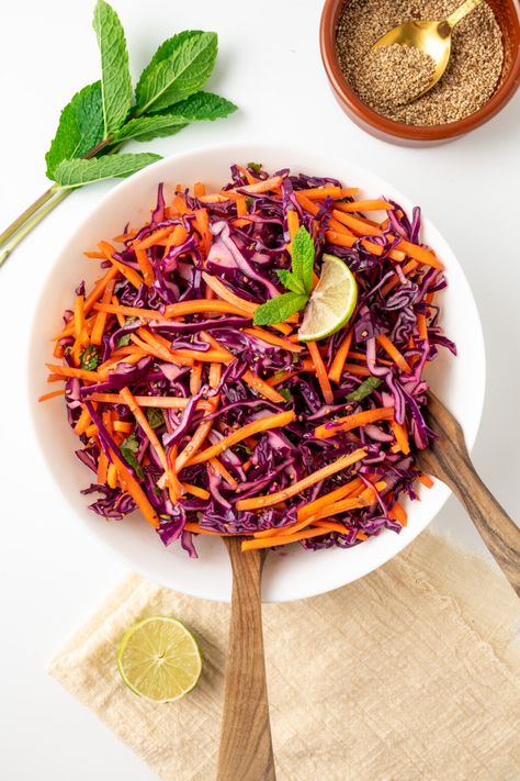 Carrot Cabbage Salad Carrot And Celery Soup, Red Cabbage Slaw Recipes, Cabbage Slaw Recipes, Cabbage Diet, Red Cabbage Salad, Carrot Salad Recipes, Carrot Slaw, Red Cabbage Slaw, Kale Quinoa Salad