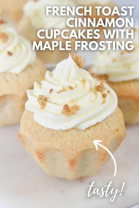 French Toast Cinnamon Cupcakes with Maple Frosting is the best parts of breakfast in a tender and delicious cupcake. Including the very best part...bacon! French Toast Cupcakes Recipe, Fun Frosting Flavors, Breakfast Themed Cupcakes, Cinnamon Sugar Pancakes, French Toast Cinnamon, French Toast Cupcakes, Maple Buttercream Frosting, Pancake Cupcakes, Maple Buttercream