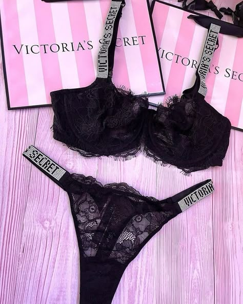 Victoria Secret Shine Strap Outfit, Victoria Secret Bra Outfit, Victoria Secret Lenceria, Royal Family Fashion, Creative Upcycling, Bra Outfit, Vs Lingerie, Victoria Secret Outfits, Pretty Bras