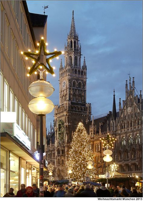 The Christmas market in Munich's Marienplatz is one of the most famous of its kind in Germany! Photo by to.wi on Flickr. Christmas In Munich, Munich At Christmas, Christmas Markets Berlin, Christmas Markets In Germany, Munich Christmas Market 2022, Europa Park, Christmas In Germany, German Christmas Markets, Christmas In Europe