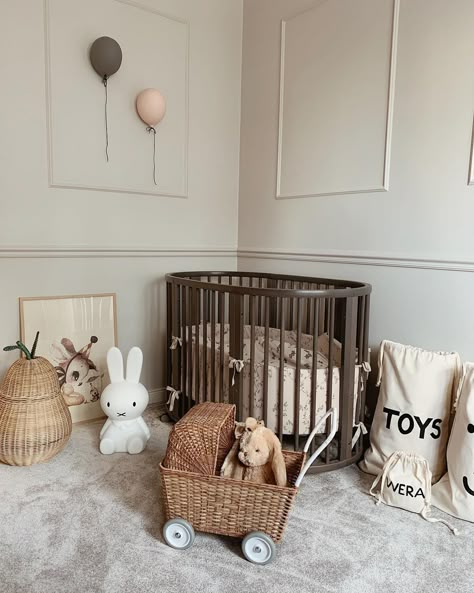 So stilish, so sweet, so welcoming Stokke Sleepi Nursery, Minimal Baby Room, Minimalist Baby Room, Modern Nursery Design, Oval Crib, Stokke Sleepi, Cozy Baby Room, Baby Room Neutral, Girls Bedding Sets