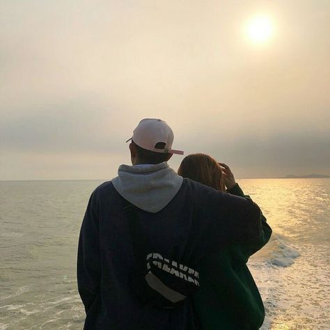 Korean Couple Aesthetic, Couples Vibe, His Secret Obsession, Cute Relationship Photos, Ulzzang Couple, Korean Couple, Boyfriend Goals, Couple Photography Poses, Sweet Couple