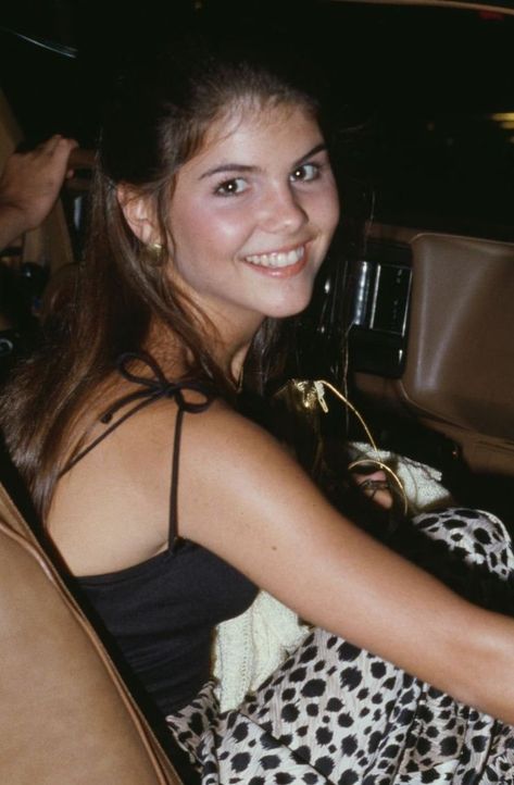 Lori Loughlin Becky Full House, Lori Loughlin Full House, Aunt Becky, Uncle Jesse, Lori Loughlin, Secret Admirer, G Friend, Be My Baby, Full House