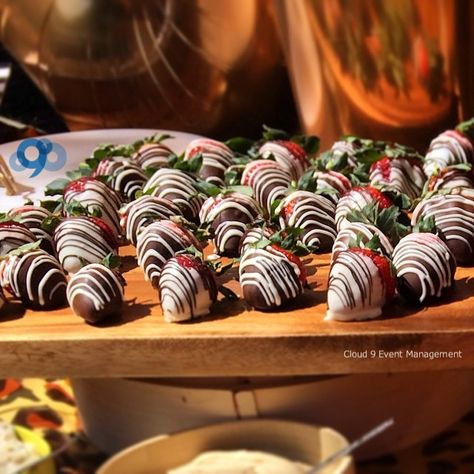 Chocolate coated strawberries | sweet canapes | dark + white chocolate zebra stripes from $3.3 each https://www.facebook.com/cloud9em Canape Food, Sweet Canapes, Coated Strawberries, Chocolate Coated Strawberries, Dark White, Chocolate Coating, Zebra Stripes, Mini Cupcakes, White Chocolate