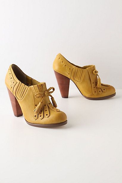 High Heel Oxfords, Fringe Heels, Oxford Pumps, Minako Aino, Round Toe Shoes, Oxford Heels, Yellow Shoes, Walk This Way, Many Shoes