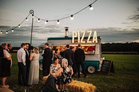 Sperry Tent Wedding, Foodtrucks Ideas, Pizza Wedding, Sperry Tent, Food Truck Wedding, Festival Themed Wedding, Wedding After Party, Wedding Reception Food, Ideas Food