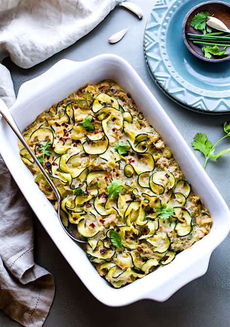 EASY Paleo Tuna Green Chile Zoodle Casserole {Whole 30} Paleo Tuna, Zoodle Casserole, Breakfast Low Carb, Whole30 Dinners, Tuna Casserole, Fast Life, Spiralizer Recipes, Paleo Recipes Easy, Easy Paleo