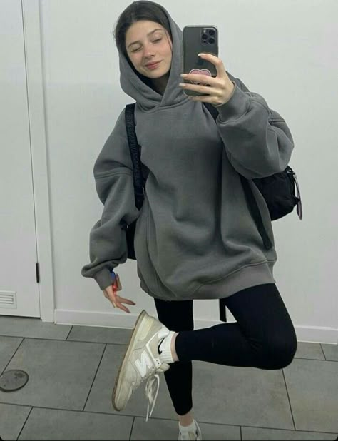 Lazy Outfits Aesthetic, Leggings And Hoodie Outfit, Modest Workout Clothes, Casual Outfits Cute, Modest Workout, Improve Your Style, Outfits Lazy, Comfy Casual Outfits, Gym Outfits