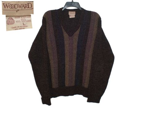 "Sweater in great condition. Made in Ireland Hand Wash / Dry Flat Size: M/L (please see measurements) Measurements taken with garment laid flat. Shoulder: 18.75\" Chest: 22.5\" Length: 26\" Sleeve: 24.5\" Material: 100% Wool Shetland Label: Woodward Please message me with questions or for additional photos. View other items from my shop here: www.etsy.com/shop/modsloth" Shetland Sweater, Dark Academia Style, Random Clothes, Oc Outfits, Dr Closet, Striped Bathing Suit, Fox Sweater, Academia Style, Classic Sweater