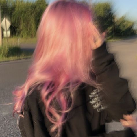 Pink Hair Aesthetic Faceless, Lorelai Aesthetic, Amo Jones, Long Pink Hair, Light Pink Hair, Girl With Pink Hair, Blonde With Pink, Hair Icon, Dream Hair