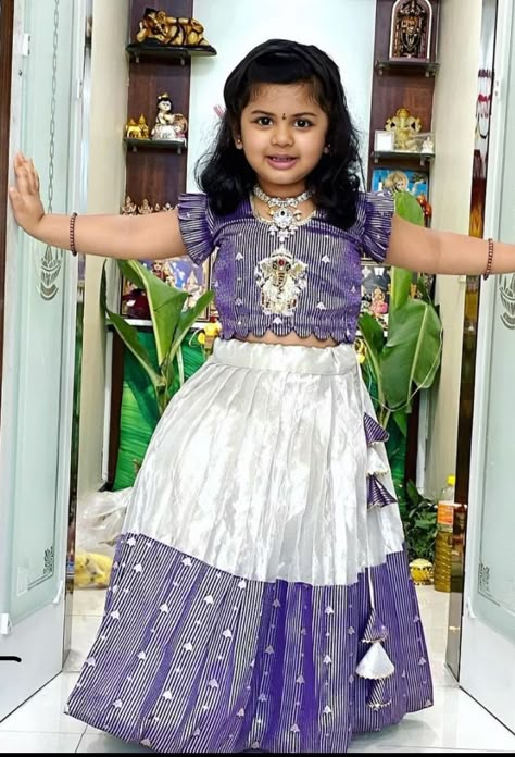 Kids Lehangas Designs Latest, Baby Girl Lehenga Designs, Kids Blouse Designs For Lehanga, Pattu Langa Blouse Designs For Kids, Kids Lehenga Blouse Designs, Kids Lehanga Design For Wedding, Kids Pattu Langa Designs, Pattu Langa For Kids, Pattu Lehenga For Kids