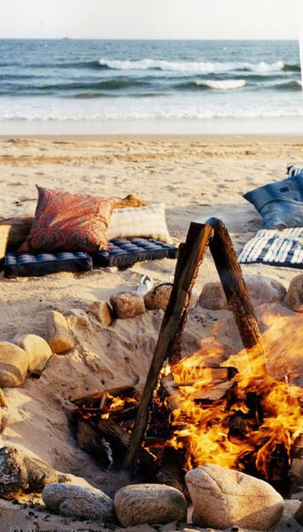 Summer Bucket List | ssheart.com/blog Pillows And Blankets, Beach Bonfire, I Love The Beach, Beach Boho, Summer Bucket Lists, Summer Picnic, A Fire, Summer Of Love, Crete