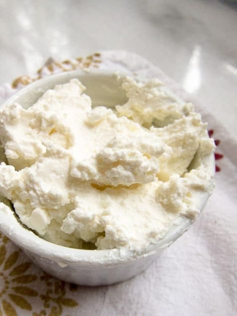 How to Make German Quark - MarocMama German Quark Recipe, Quark Recipes, German Cheese, Cheese Recipes Homemade, Quark Cheese, Cheese Making Recipes, Homemade Ricotta, German Baking, Austrian Recipes