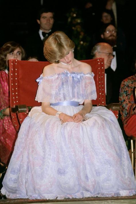 Princesa Anne, Princess Diana Dresses, Prins William, Princess Diana Fashion, Principe William, Prins Harry, Princess Diana Photos, Princess Diana Pictures, Princes Diana