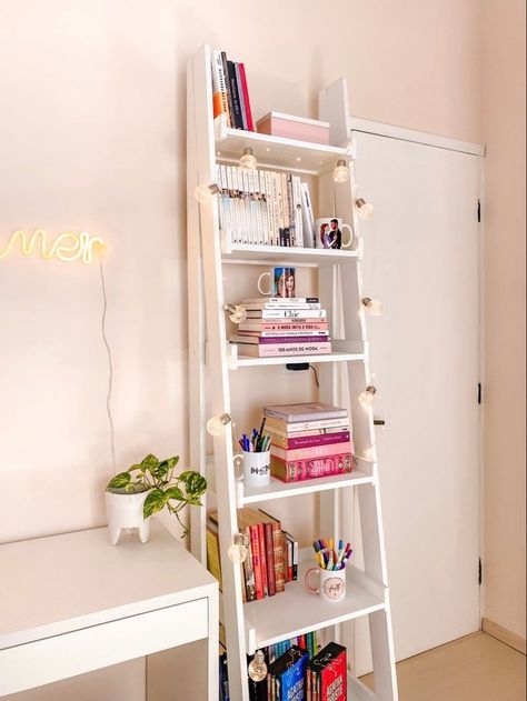 Unique bookshelf fresh home decor idea 2023 White Book Shelf Bedroom, Small Book Shelf Design, Bedroom Idea With Bookshelf, Bookshelf Next To Bed Aesthetic, Cute Mini Bookshelf, Book Shelf Layout, Book Shelves Apartment, Book Shelf For Small Bedroom, Book Shelf Small Space