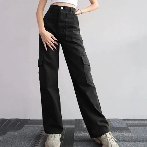 Fabricated with polyester, this garment features a secure zipper closure and a mid-rise waist. DETAILSMaterial: PolyesterClosure Type: Zipper FlyWaist Type: Mid Tomboy Fits, Celana Kargo, Cargo Pants Streetwear, Chique Outfit, Baggy Trousers, Mode Casual, Liberia, Weave Style, Women Pants Casual