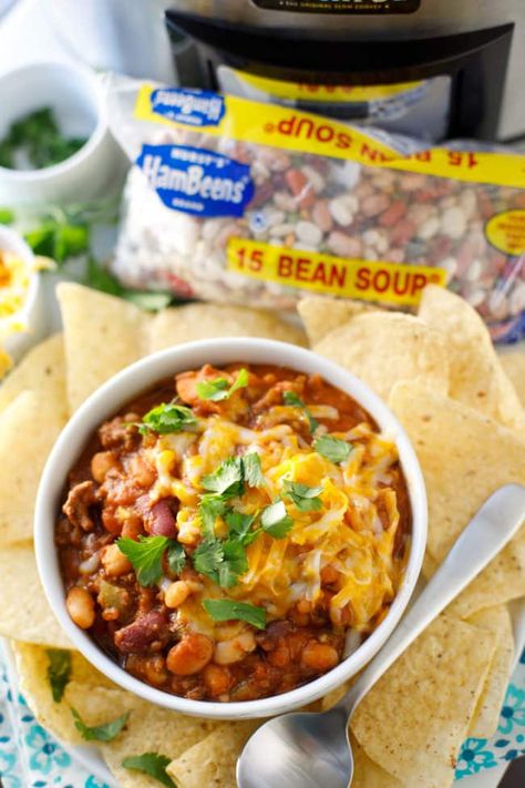 Crock Pot 15 Bean Salsa Chili Recipe - Hearty and delicious slow cooker chili made with salsa! #Chili #15BeanSoup #ChiliRecipe #SalsaChili Chili Made With Salsa, Baking Simple, Salsa Chili, Mini Quiche Recipes, Delicious Chili Recipe, Slow Cooker Salsa, 15 Bean Soup, Slow Cooker Chili Recipe, Cheap Clean Eating