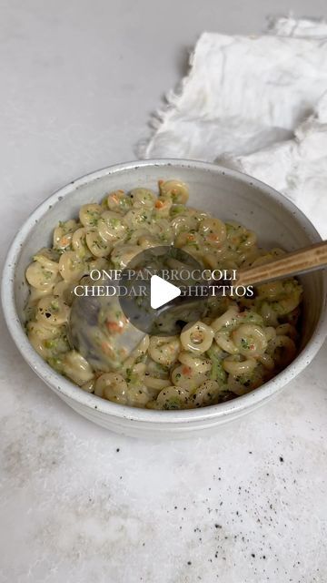 Jane Hardy on Instagram: "You butter believe this recipe is cheddar than the two classics it's inspired by!! 😉 BROCCOLI CHEDDAR SPAGHETTIOS!!!   #Ad One of my favorite ways to eat dishes I'm craving more often is to use better ingredients! Two of my go-to ingredients are @trulygrassfed butter and cheddar cheese!! TGF products are imported from Ireland and come straight from cows that are living their best life grazing outside enjoying the sunshine and fresh air!! Not only does grass-fed butter taste *noticably* better, but it also has more beta-carotene which is a great source of vitamin A.   WHAT YOU NEED: 2 tbsp @trulygrassfed salted butter 1 cup anelli pasta 3/4 cup finely shredded broccoli 1/2 cup finely shredded carrot 3 cups chicken stock 1/4 cup heavy cream or whole milk 1 cup @tru Shredded Broccoli, Grain Recipes, 3 Cup Chicken, Sources Of Vitamin A, Broccoli Cheddar, Grass Fed Butter, Grain Foods, Beta Carotene, Shredded Carrot