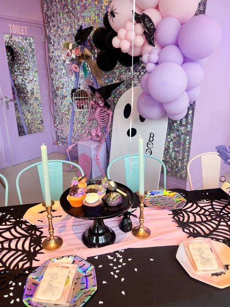 Pastel Goth Birthday Party, Wednesday Party Decor, Wednesday Birthday Party, Halloween Kids Party, Wednesday Party, Halloween Themed Birthday Party, Halloween 1st Birthdays, Halloween Gender Reveal, Fiesta Halloween