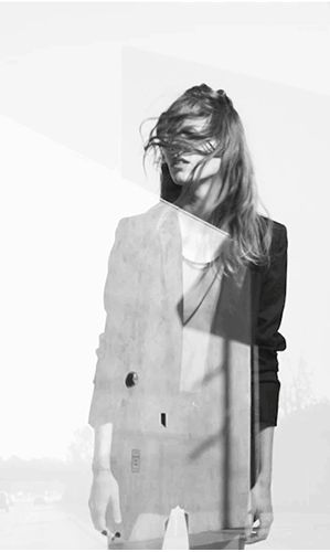 Formal Dresses Tight, Formal Dresses Gold, Gif Fashion, Freja Beha Erichsen, Visual Notes, Fashion Design Sketch, Motion Graphics Design, Outfit Trends, Moving Image