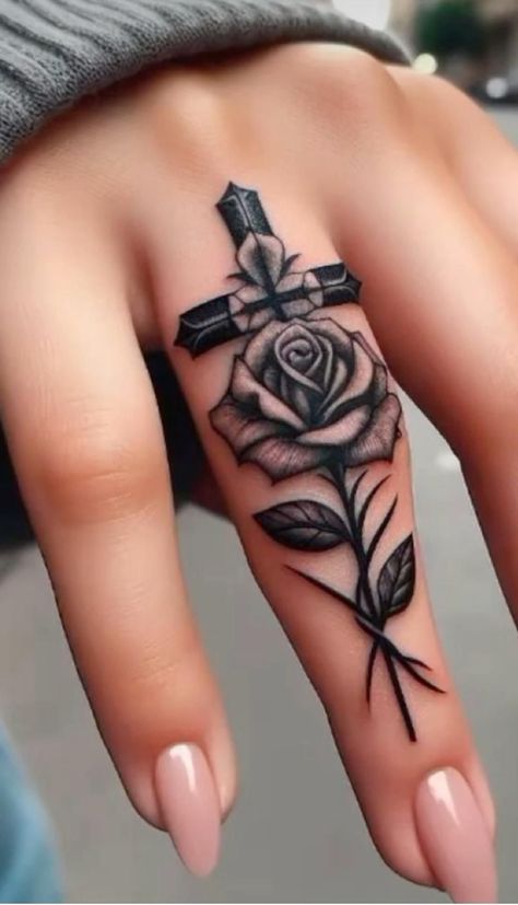 Finger Tat Cover Up, Neck Rose Tattoo, Dope Female Tattoos, Girly Hand Tattoos, Hand Tattoo Ideas, Cute Thigh Tattoos, Petit Tattoo, Rose Tattoos For Women, Finger Tattoo For Women