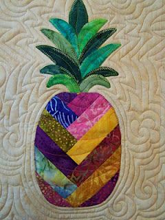 Pineapple Quilt Pattern, Hawaiian Applique Quilt, Pineapple Quilt Block, Hawaiian Quilt Patterns, Pineapple Quilt, Hawaiian Fabric, Quilted Wall Hanging, Hawaiian Quilts, Fabric Ideas