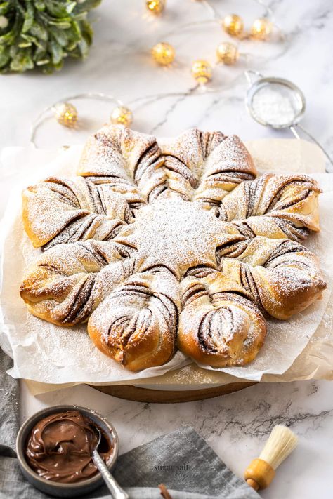 Nutella Star Bread - Sugar Salt Magic Nutella Star, Nutella Star Bread, Soft Fluffy Bread, Gluten Free Croissant, Nutella Pizza, Nutella Bread, Puff Pastry Recipe, Fluffy Bread, Star Bread