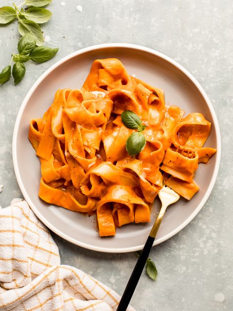 Plant based vodka sauce made with creamy coconut milk. #sauce #vodkasauce #vegan Dairy Free Vodka Sauce, Vegan Vodka Sauce, Coconut Milk Sauce, Pink Vodka, Team Dinner, Dairy Free Recipes Dinner, Vodka Pasta, Vodka Sauce, Sweet Onion