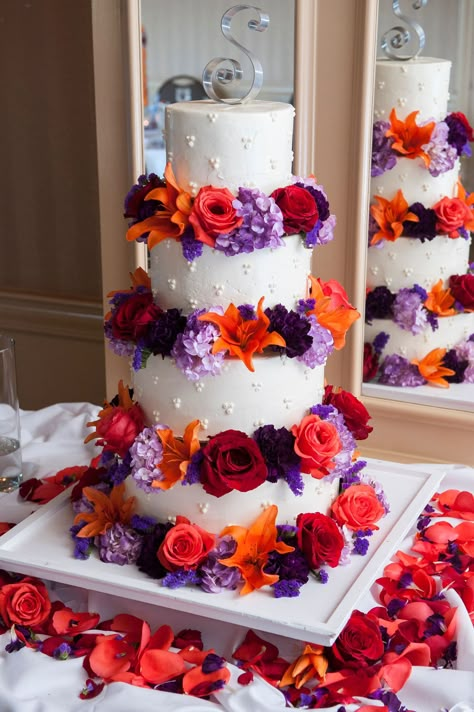 Red Purple Wedding, Orange Purple Wedding, Red And Purple Flowers, Orange Wedding Cake, Sunflower Wedding Cake, Fancy Wedding Cakes, Purple Wedding Cake, Orange Wedding Colors, Cupcake Stand Wedding