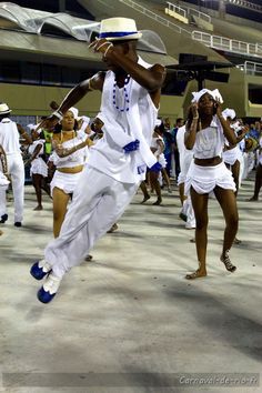 Samba dancer Carnival Brazil, Carnival Dancers, Brazilian Samba, Samba Costume, African Dance, World Dance, Carnival Festival, Fashion Forms, Shall We Dance