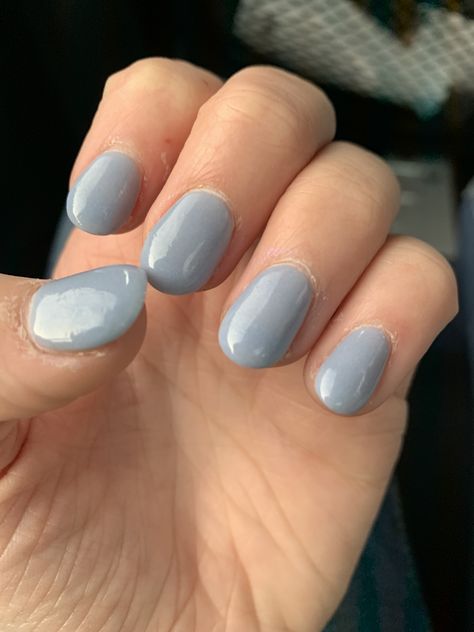 Grey and light blue color short oval tips; Light Blue Grey Nails, Blue Gray Nail Color, Greyish Blue Nails, Rounded Acrylic Nails, Short Round Nails, Grey Acrylic Nails, Sns Nails, Blue Acrylic Nails, Gray Nails