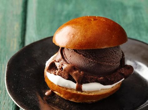 Ice cream sandwiches may not be Italian, but gelato certainly is. Fill a brioche roll with a scoop of homemade chocolate gelato for a hand-held sweet. Sweet Burger Dessert, Gelato Sandwich, Sweet Burger, Chocolate Gelato, Choux Cream, Food Network Chefs, Best Chocolate Desserts, I'm Fat, Italian Recipes Dessert