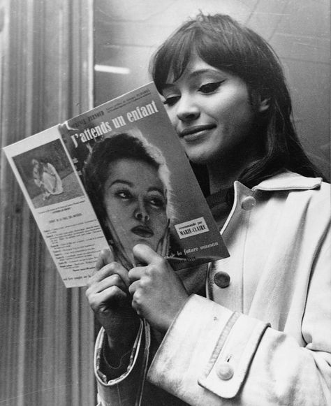 60s Culture, Terrence Loves You, Gena Rowlands, French Film, People Reading, French New Wave, Marcello Mastroianni, Anna Karina, Jean Luc Godard