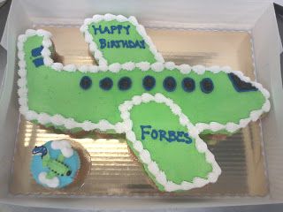 Airplane Cupcake Cake Birthday Cake For Boys, Airplane Cupcakes, Airplane Birthday Cakes, Pull Aparts, Airplane Cake, Pull Apart Cupcake Cake, Pull Apart Cake, Cake Pulls, Planes Party