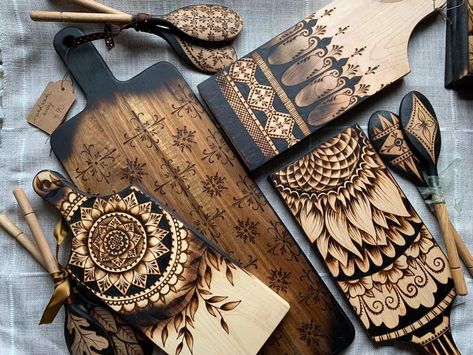 Wood Scorching Ideas, Basswood Projects, Beginner Wood Burning, Woodburning Ideas, Wood Burning Patterns Stencil, Wood Burning Stencils, Wood Burn Designs, Spoon Crafts, Wood Wall Art Diy